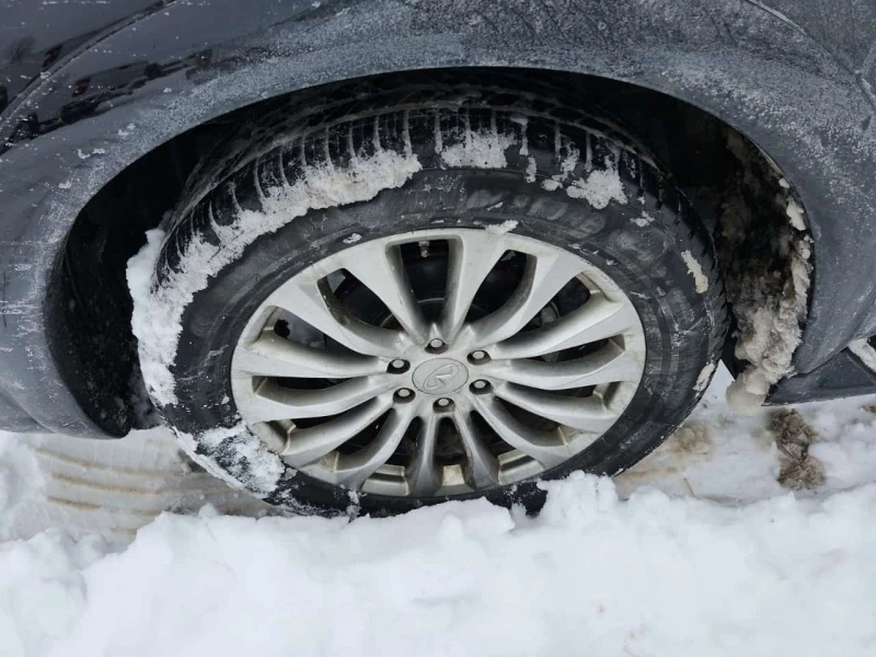 Infiniti QX80 * 4WD 4dr 8 Passenger * CARFAX * ЦЕНА ДО БГ, снимка 4 - Автомобили и джипове - 53583417