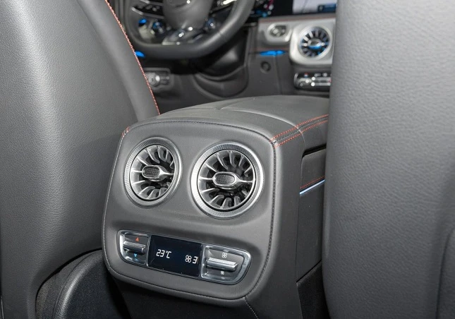 Mercedes-Benz G 63 AMG = Superior Line = Night Package II Гаранция, снимка 13 - Автомобили и джипове - 53618344