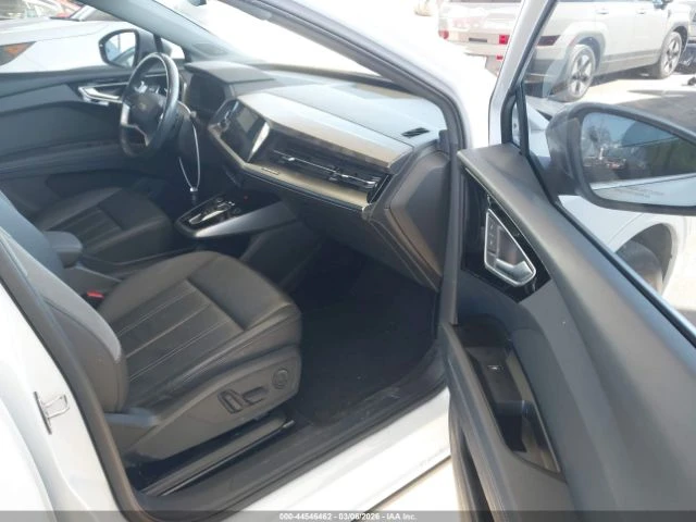 Audi Q4 E-TRON PREMIUM PLUS 40 RWD, снимка 5 - Автомобили и джипове - 54369939