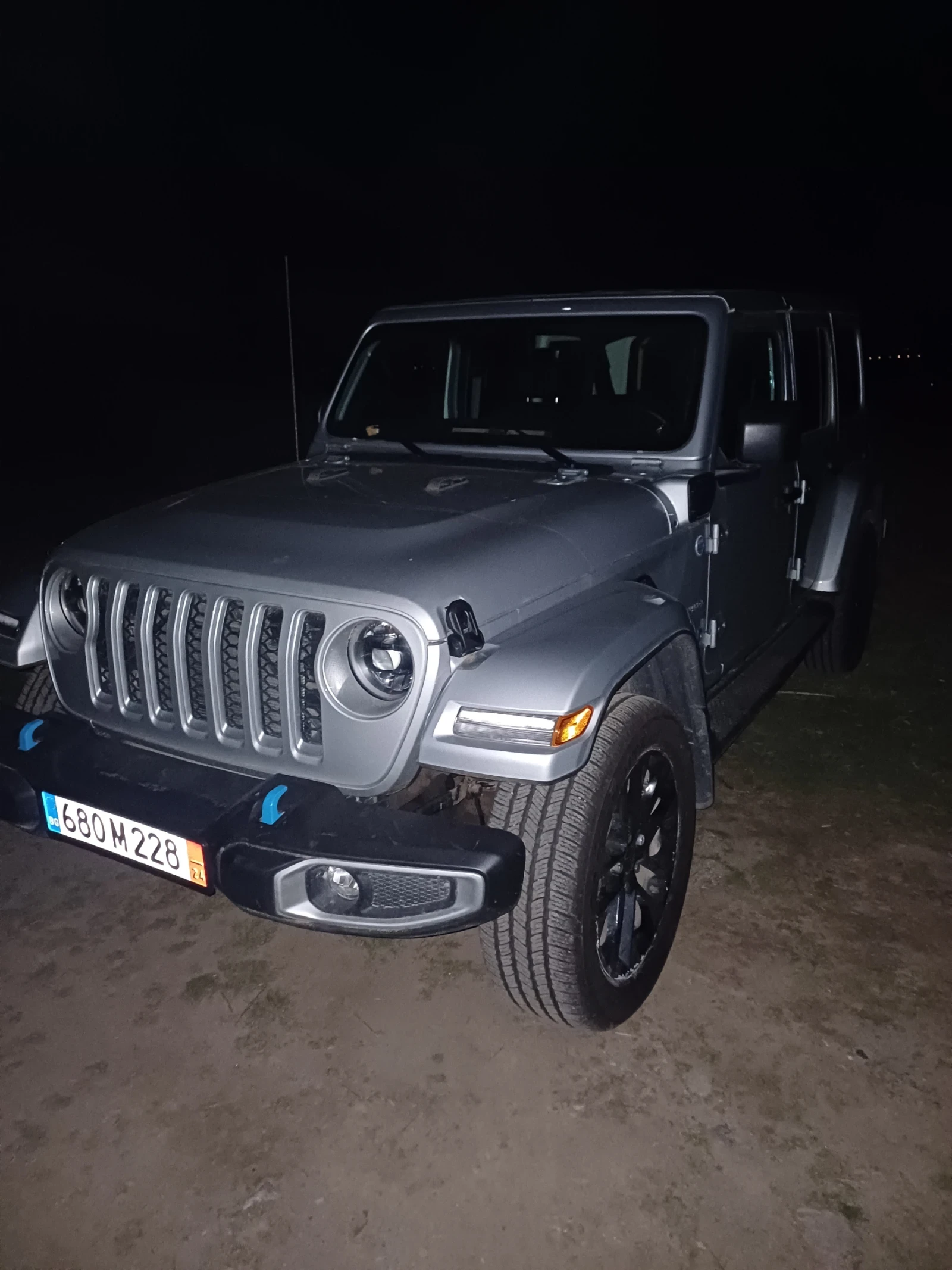 Jeep Wrangler 4XE - изображение 2
