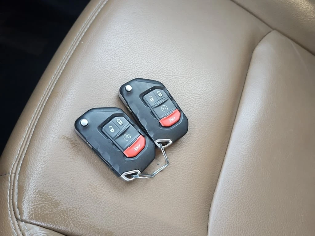 Jeep Gladiator RUBICON CREW CAB SHORT BED  CARFAX - изображение 8