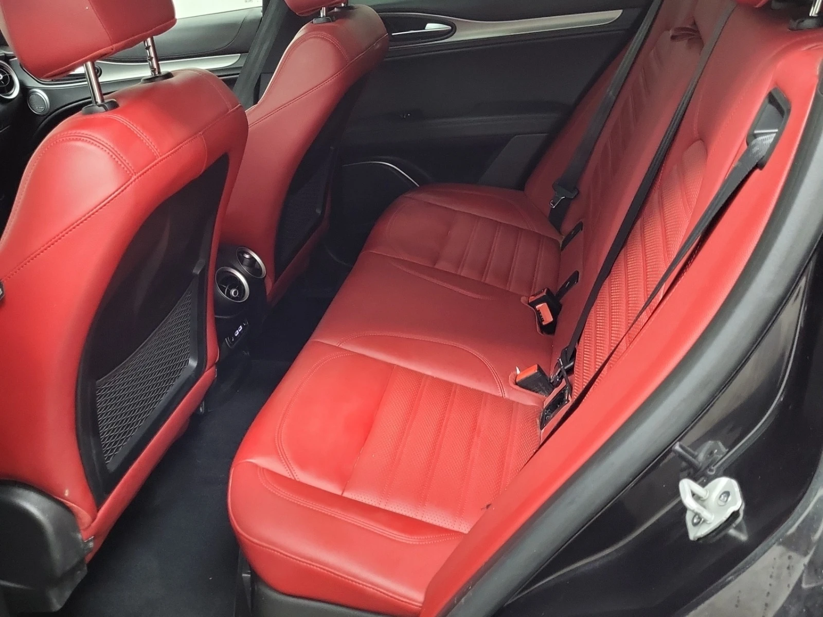 Alfa Romeo Stelvio * VELOCE* AWD* PANO* DISTRONIC* KAMERA* PODGREV*  - изображение 10