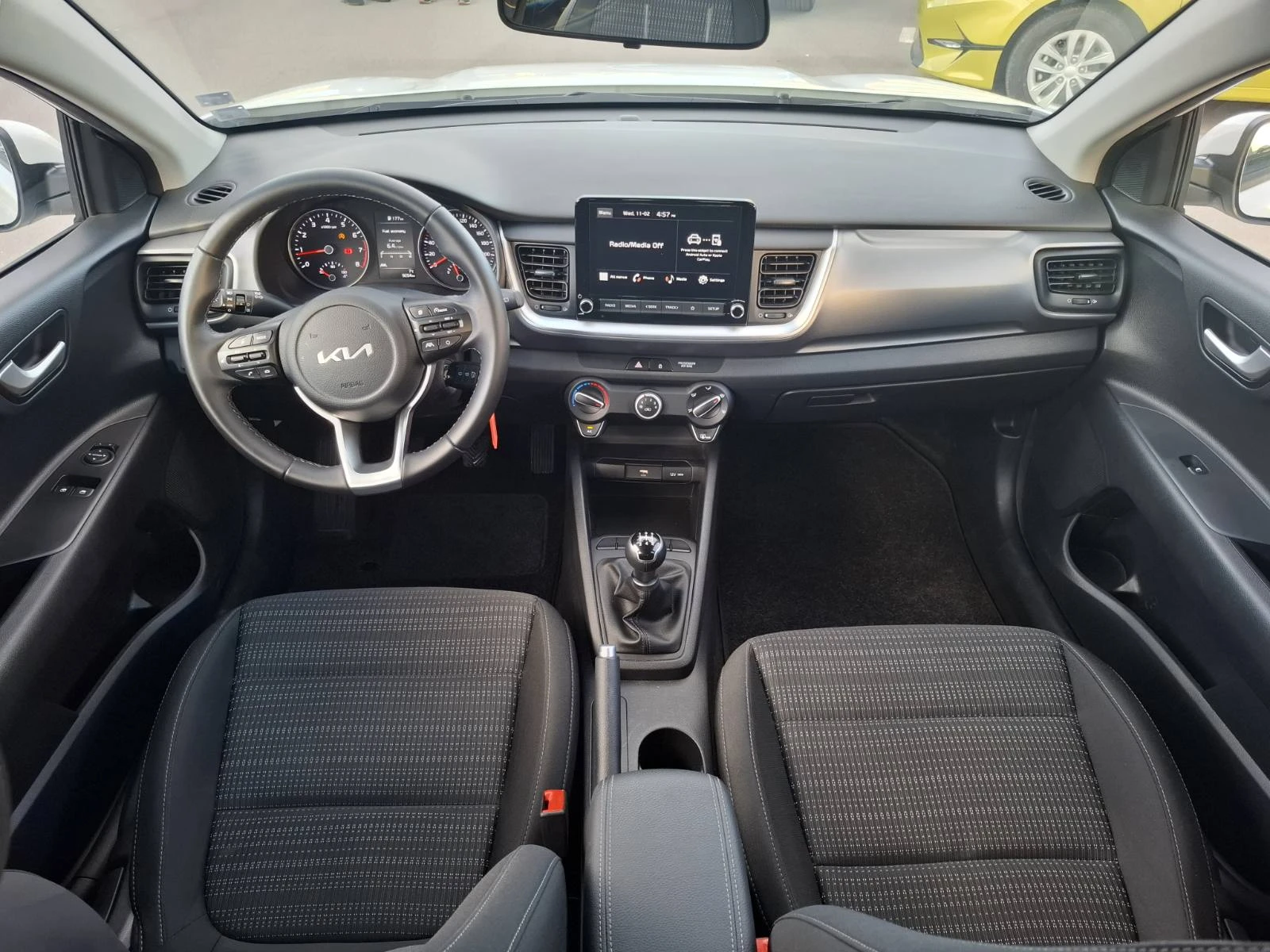Kia Stonic 1.2 cvvt Comfort Гаранция - изображение 8