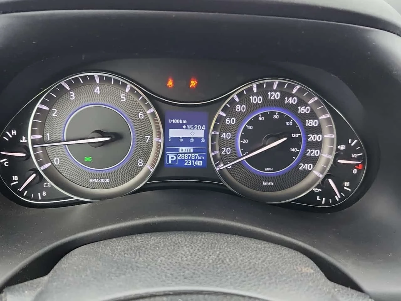 Infiniti QX80 * 4WD 4dr 8 Passenger * CARFAX * ���� �� �� | Mobile.bg � ����������� 8