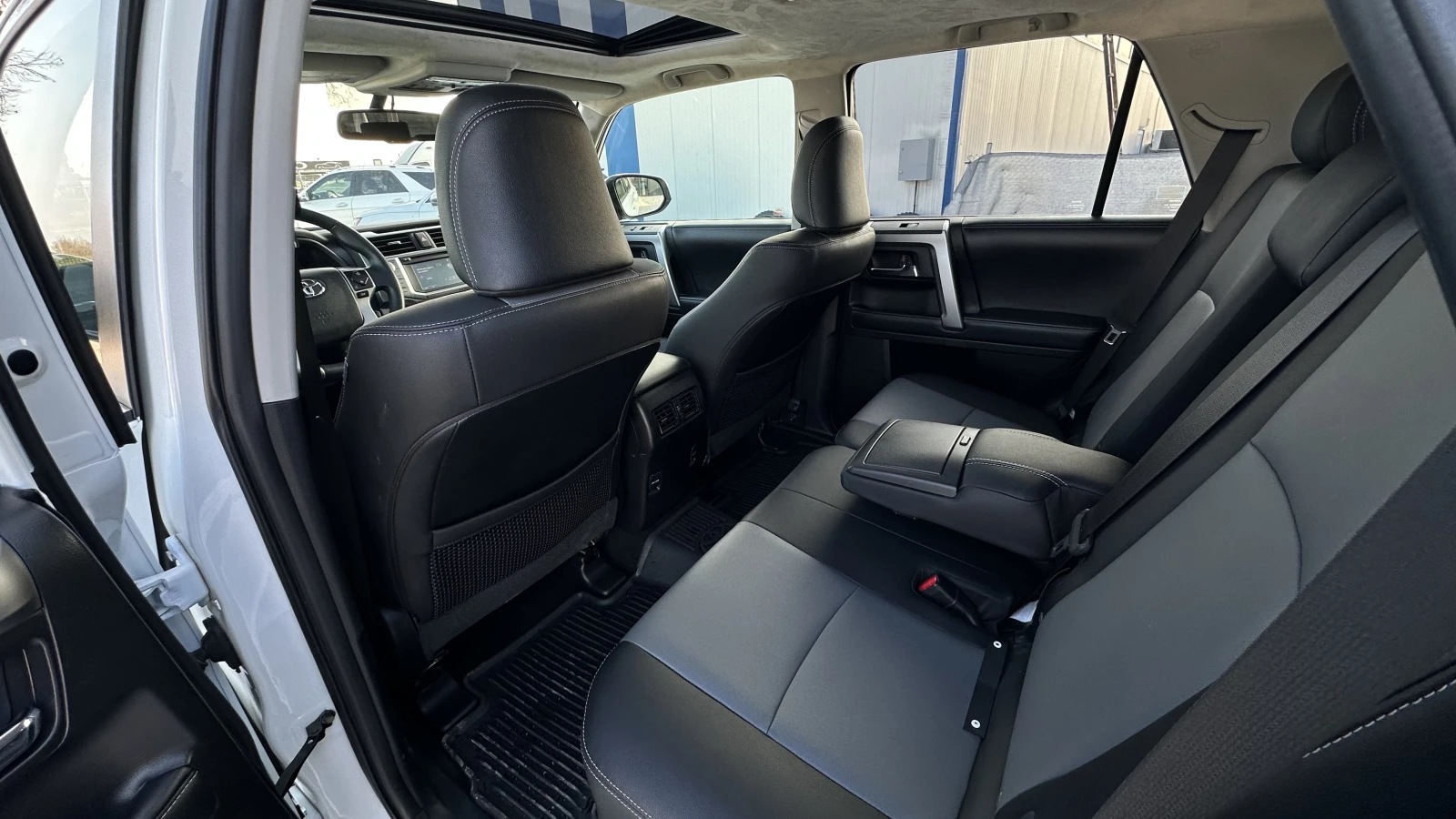 Toyota 4runner LPG| 20 000км| 2 КОМПЛЕКТА ГУМИ/ДЖАНТИ| РЕГИСТРИРА - изображение 10