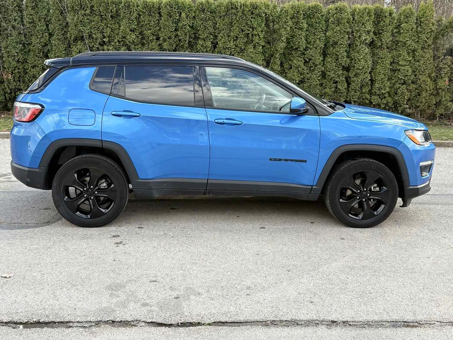 Jeep Compass 52000км 4x4, снимка 8 - Автомобили и джипове - 54483150
