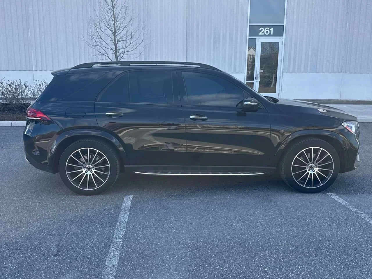 Mercedes-Benz GLE 350 * ПОДГРЕВ* ПАНОРАМА* BURMASTER* , снимка 3 - Автомобили и джипове - 54169106