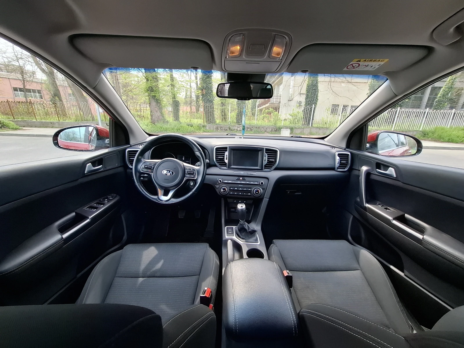 Kia Sportage 1.6  GDI, снимка 9 - Автомобили и джипове - 54189588