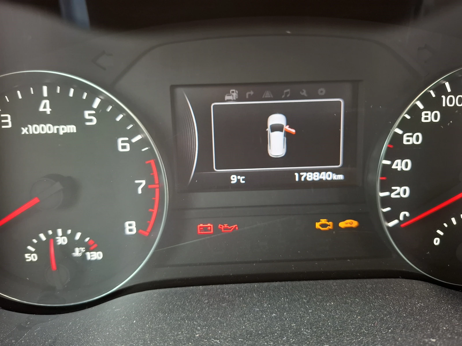 Kia Sportage 1.6  GDI, снимка 15 - Автомобили и джипове - 54189588