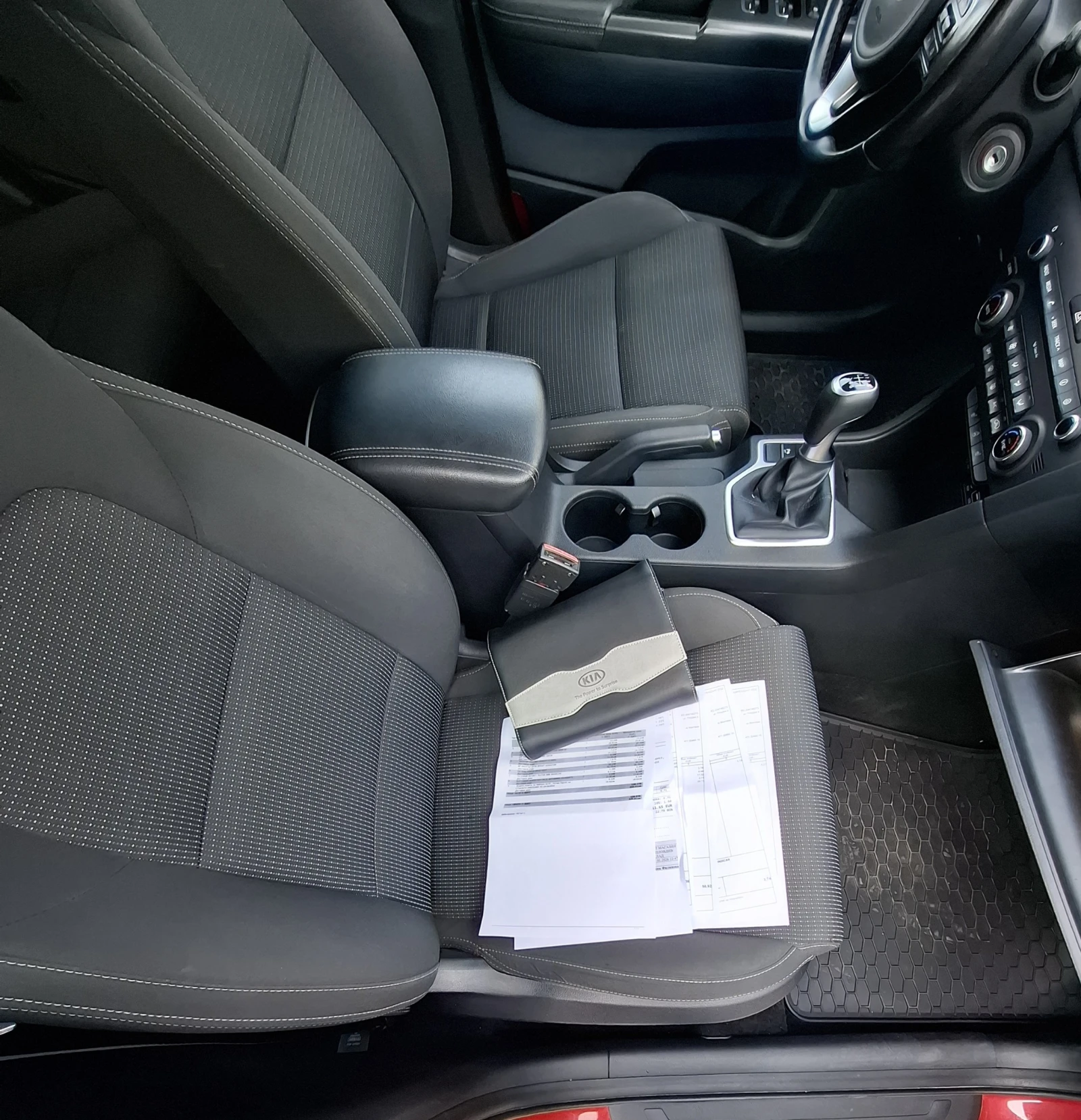 Kia Sportage 1.6  GDI, снимка 13 - Автомобили и джипове - 54189588