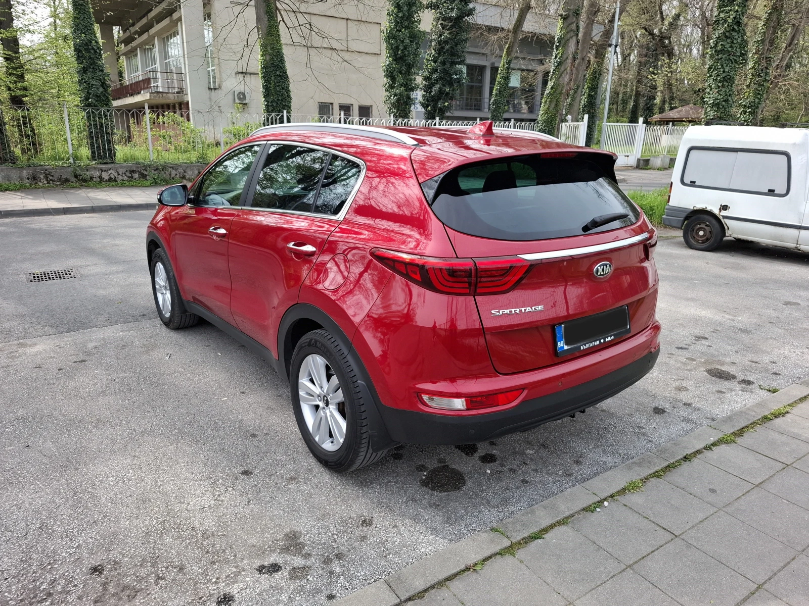 Kia Sportage 1.6  GDI, снимка 5 - Автомобили и джипове - 54189588