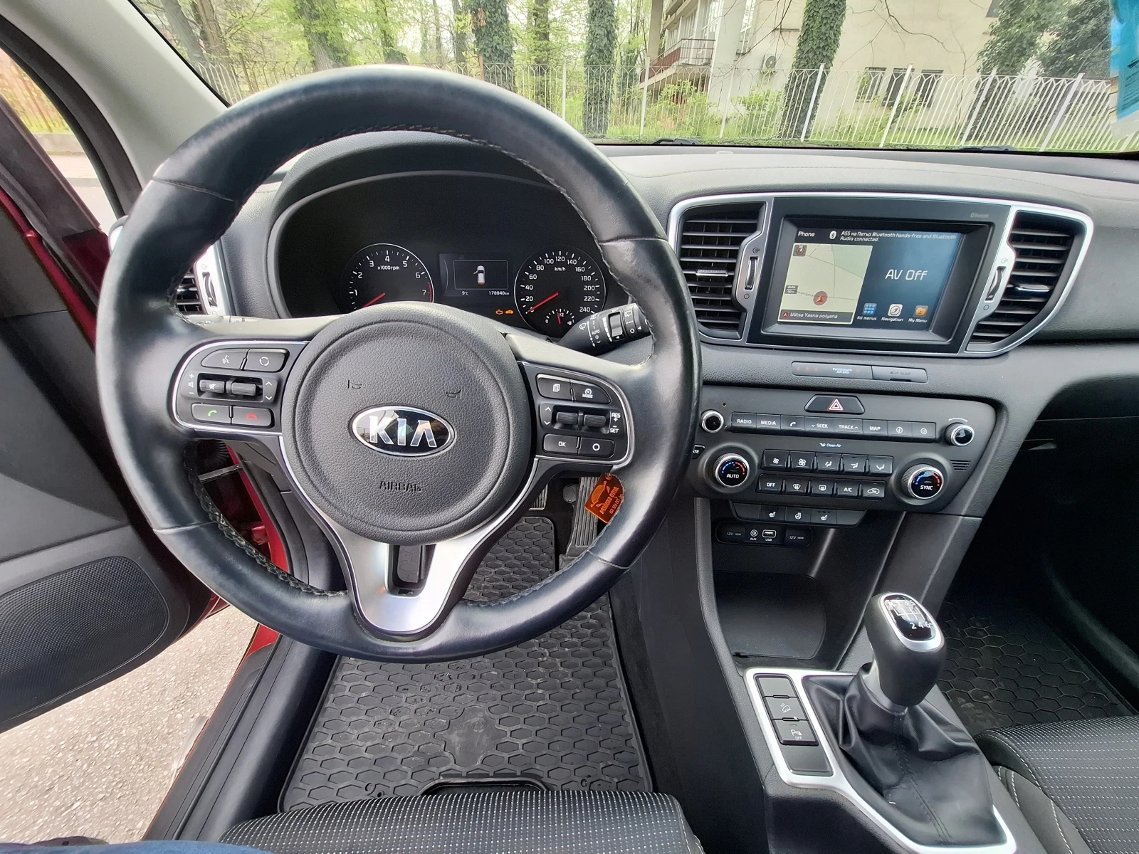 Kia Sportage 1.6  GDI, снимка 12 - Автомобили и джипове - 54189588