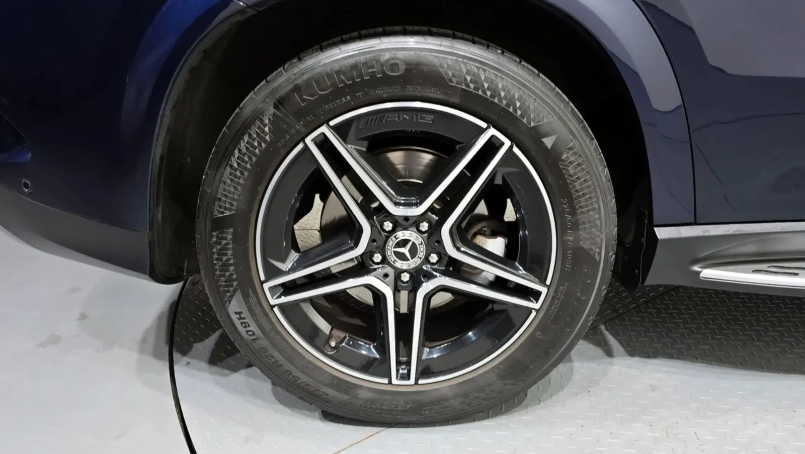 Mercedes-Benz GLE 400, снимка 5 - Автомобили и джипове - 54510766