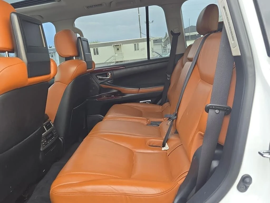 Lexus LX 570 MARK LEV* ПОДГРЕВ* ОБДУХВАНЕ* 3XTV* 6+ 1* КЕЙЛЕС, снимка 4 - Автомобили и джипове - 54542061