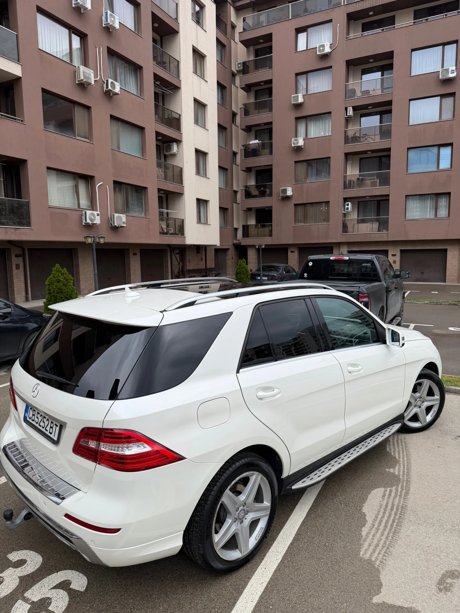Mercedes-Benz ML 350 EDITION 1/HARMAN KARDON/DESIGNO, снимка 4 - Автомобили и джипове - 54641124