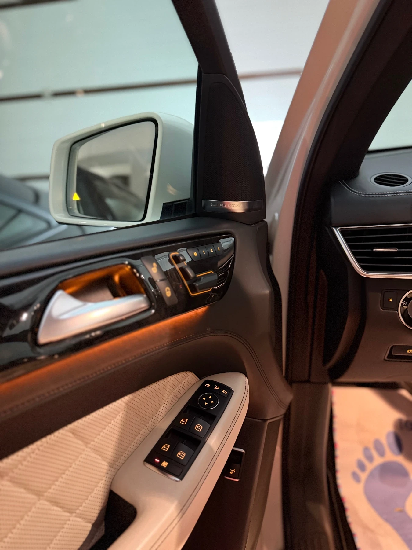 Mercedes-Benz ML 350 EDITION 1/HARMAN KARDON/DESIGNO, снимка 14 - Автомобили и джипове - 54641124