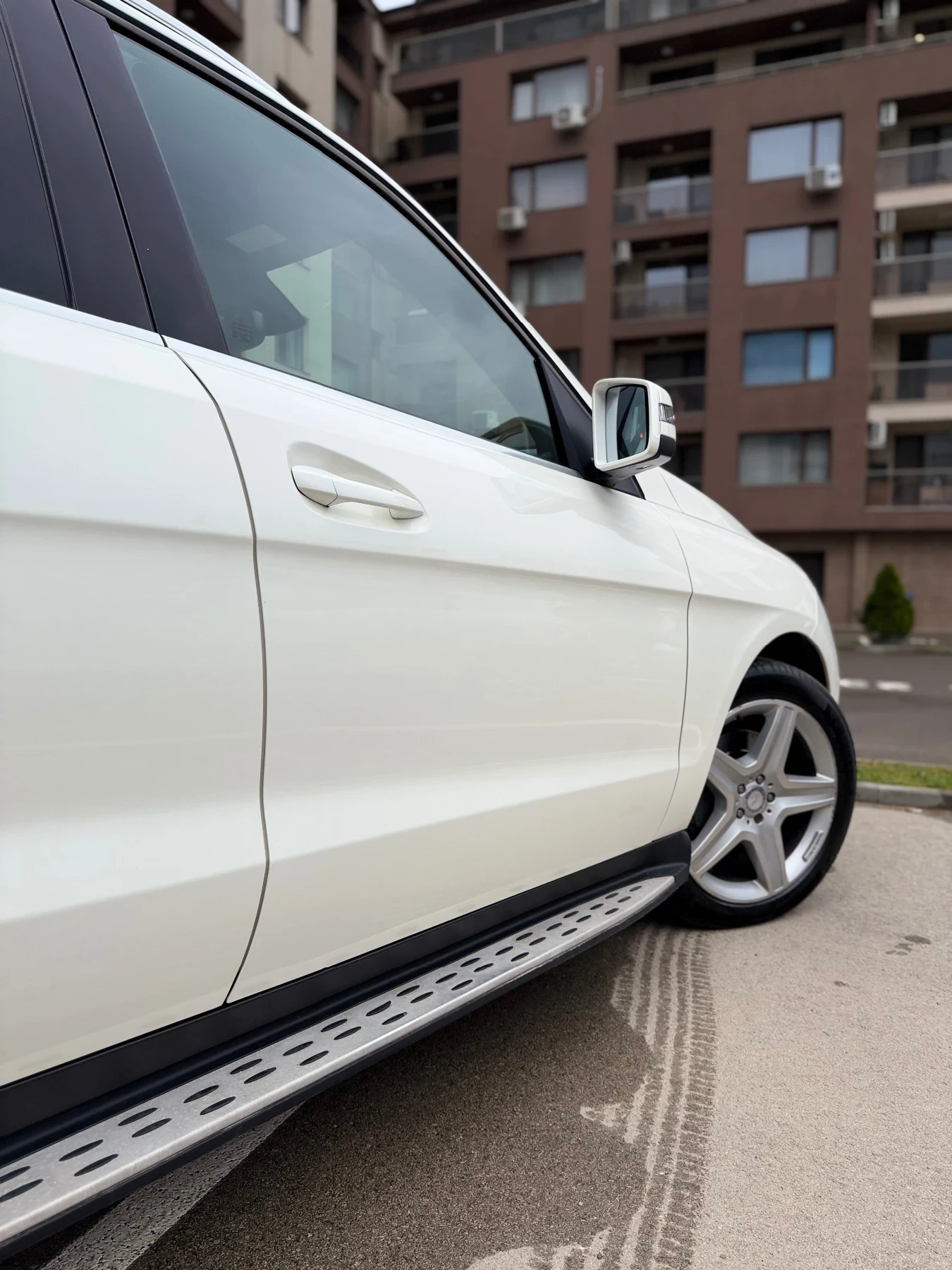 Mercedes-Benz ML 350 EDITION 1/HARMAN KARDON/DESIGNO, снимка 7 - Автомобили и джипове - 54641124