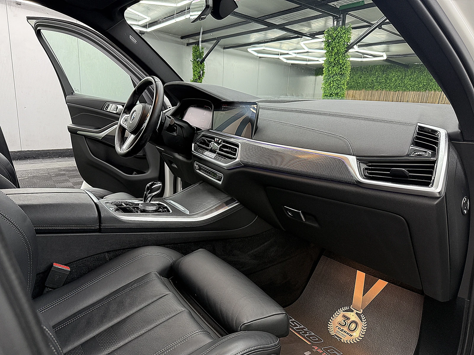 BMW X5 M-paket/INDIVIDUAL// Keyless/СОБСТВЕН ЛИЗИНГ, снимка 11 - Автомобили и джипове - 54677291