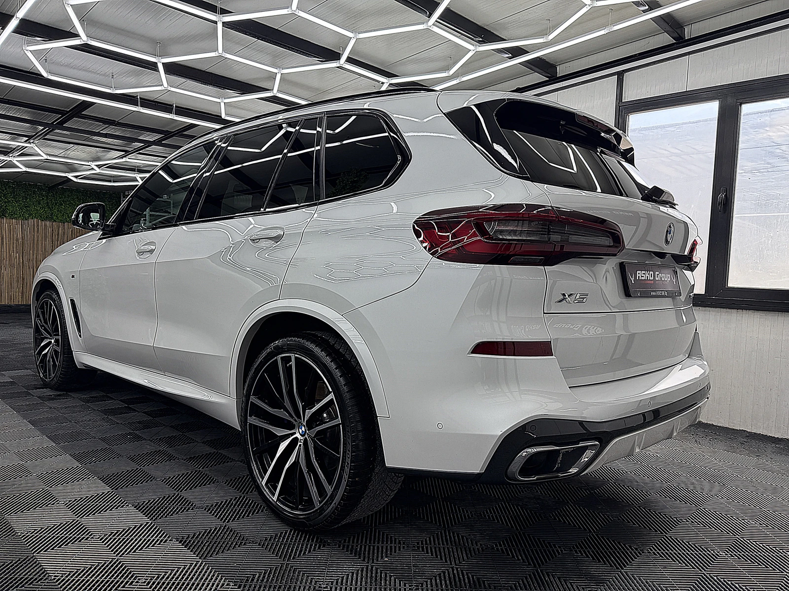 BMW X5 M-paket/INDIVIDUAL// Keyless/СОБСТВЕН ЛИЗИНГ, снимка 4 - Автомобили и джипове - 54677291