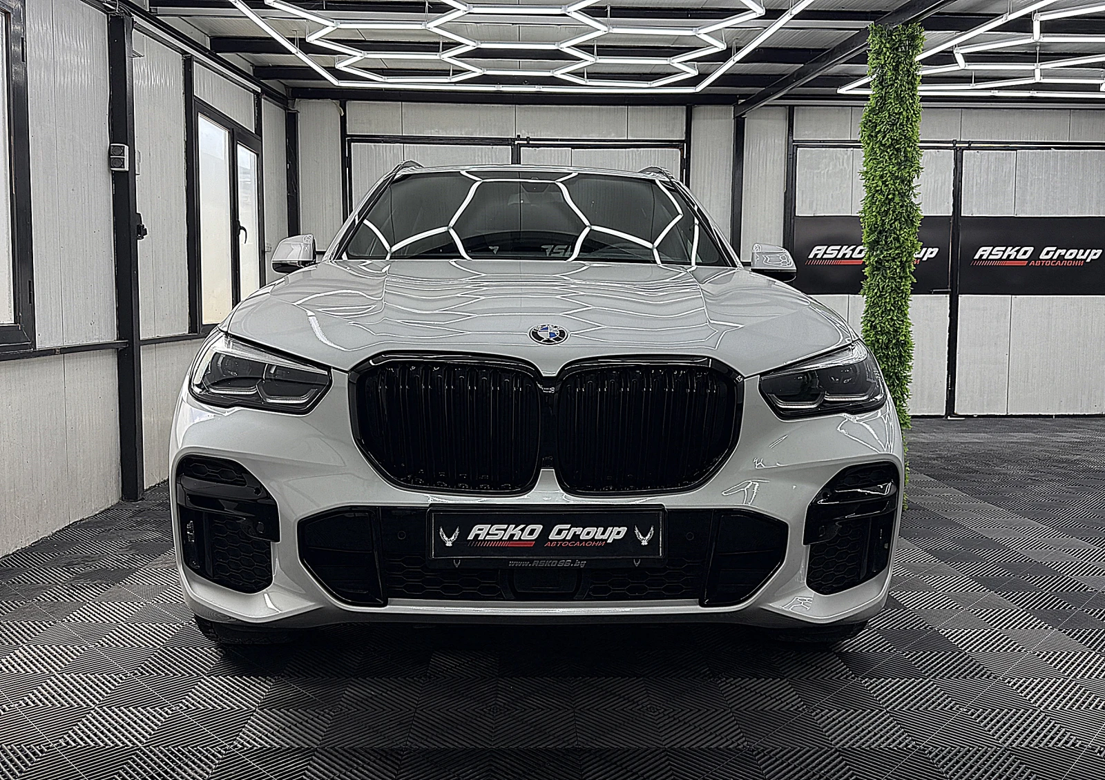 BMW X5 M-paket/INDIVIDUAL// Keyless/СОБСТВЕН ЛИЗИНГ, снимка 2 - Автомобили и джипове - 54677291