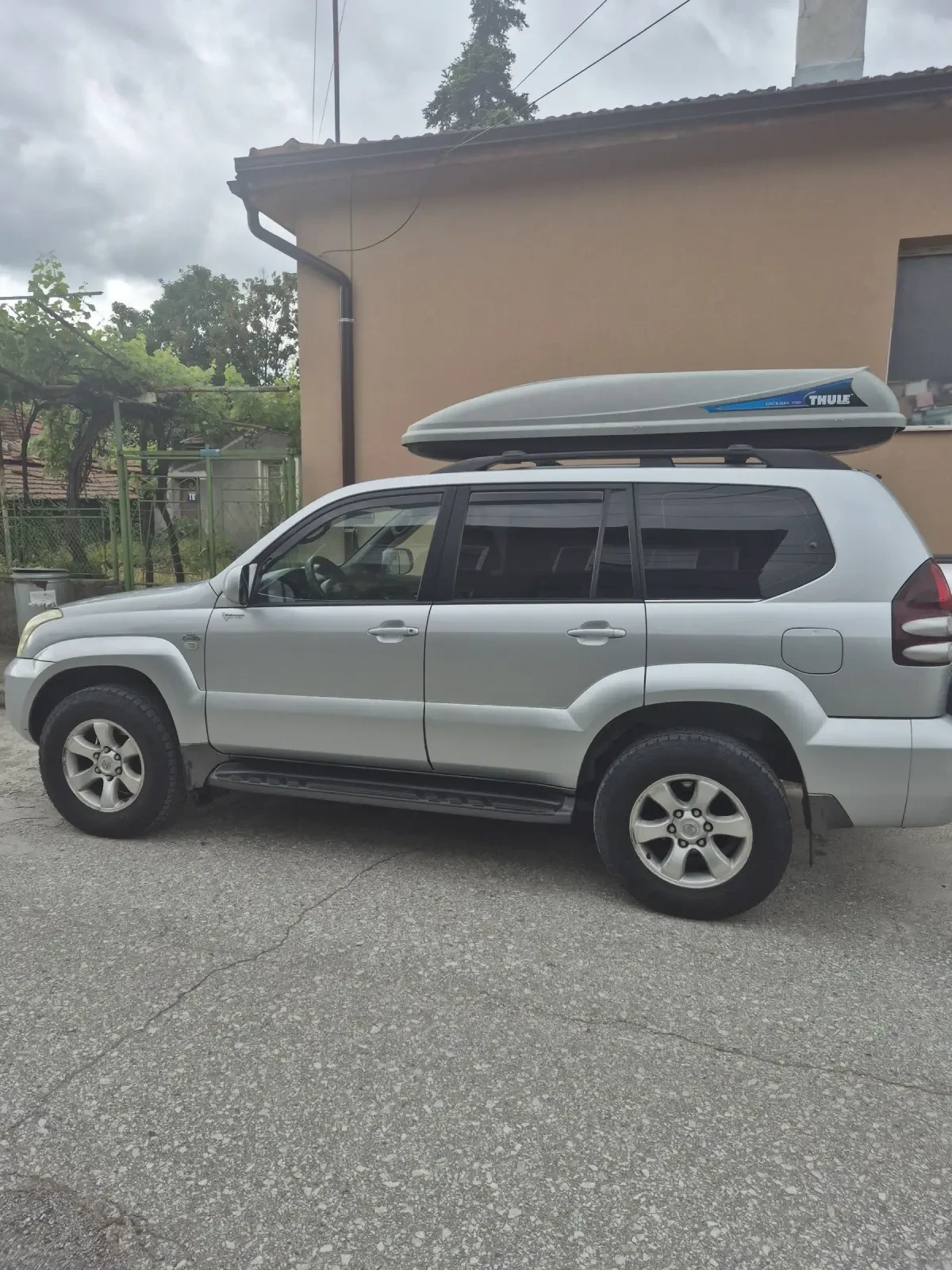 Toyota Land cruiser 120