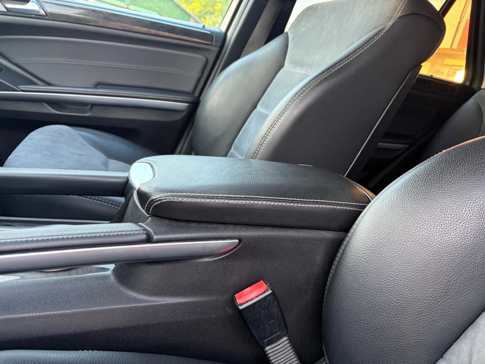 Mercedes-Benz ML 320, снимка 12 - Автомобили и джипове - 55127457