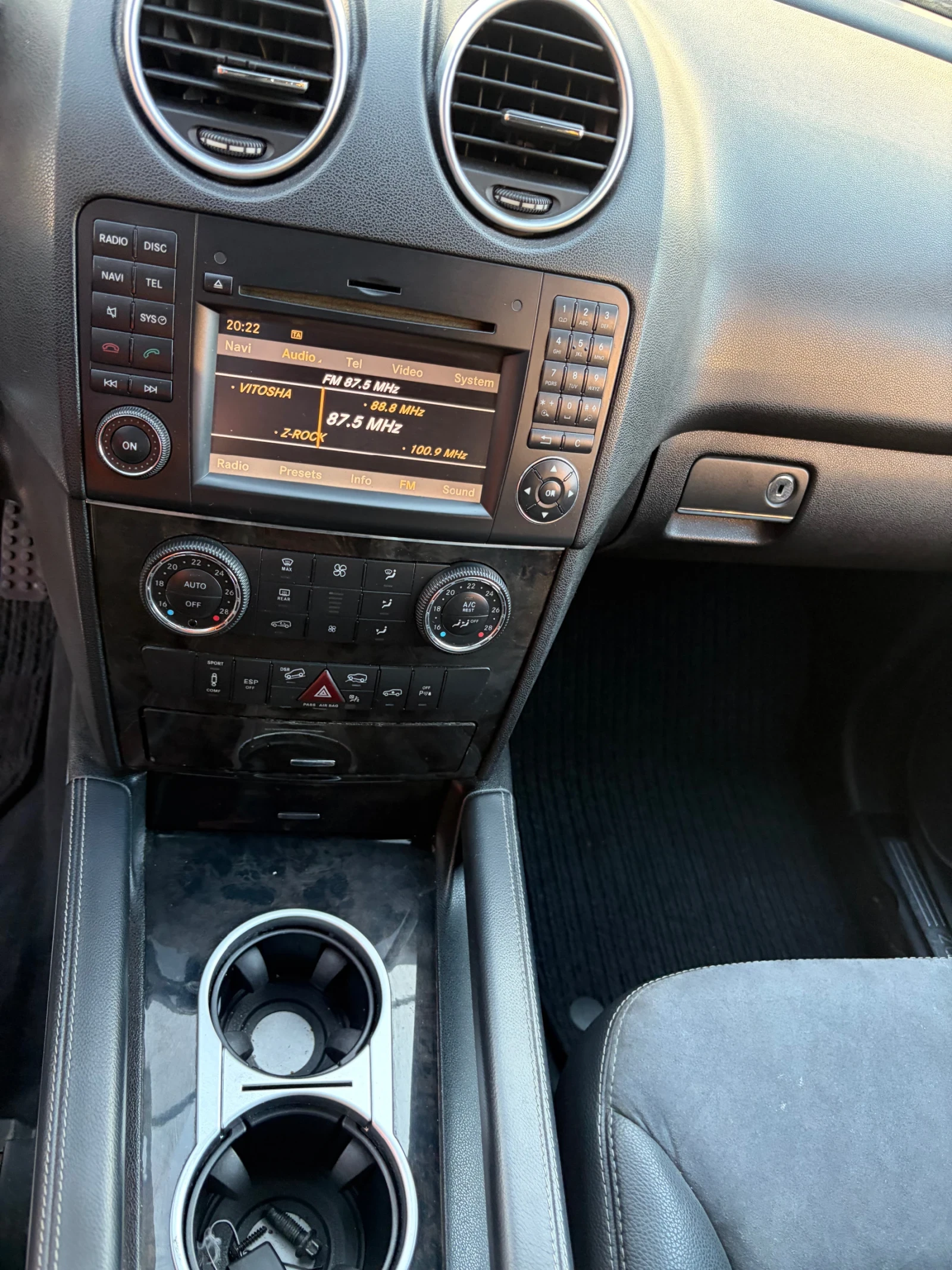 Mercedes-Benz ML 320, снимка 11 - Автомобили и джипове - 55127457