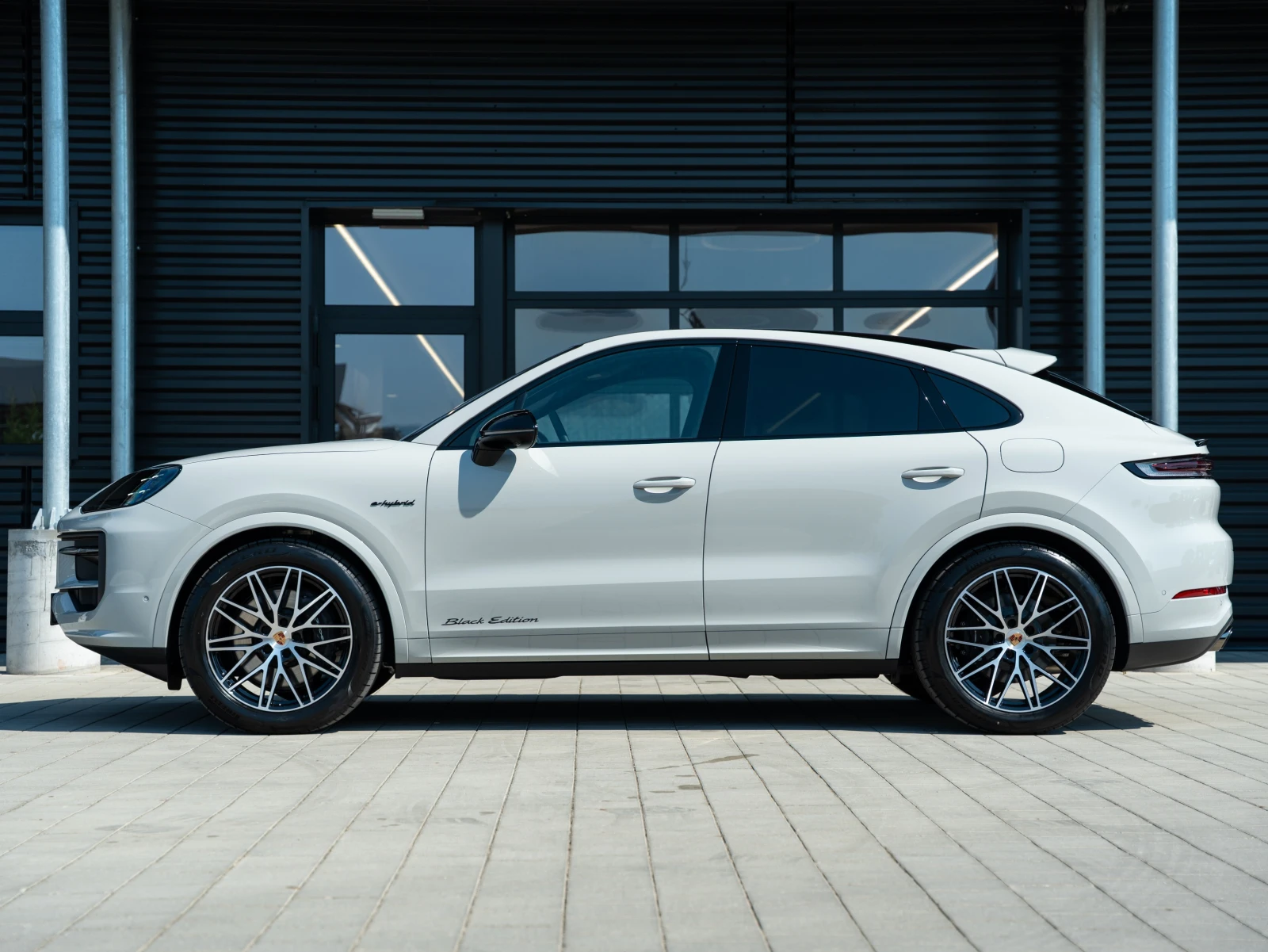 Porsche Cayenne E-Hybrid Coupé Black Edition, снимка 2 - Автомобили и джипове - 55539567