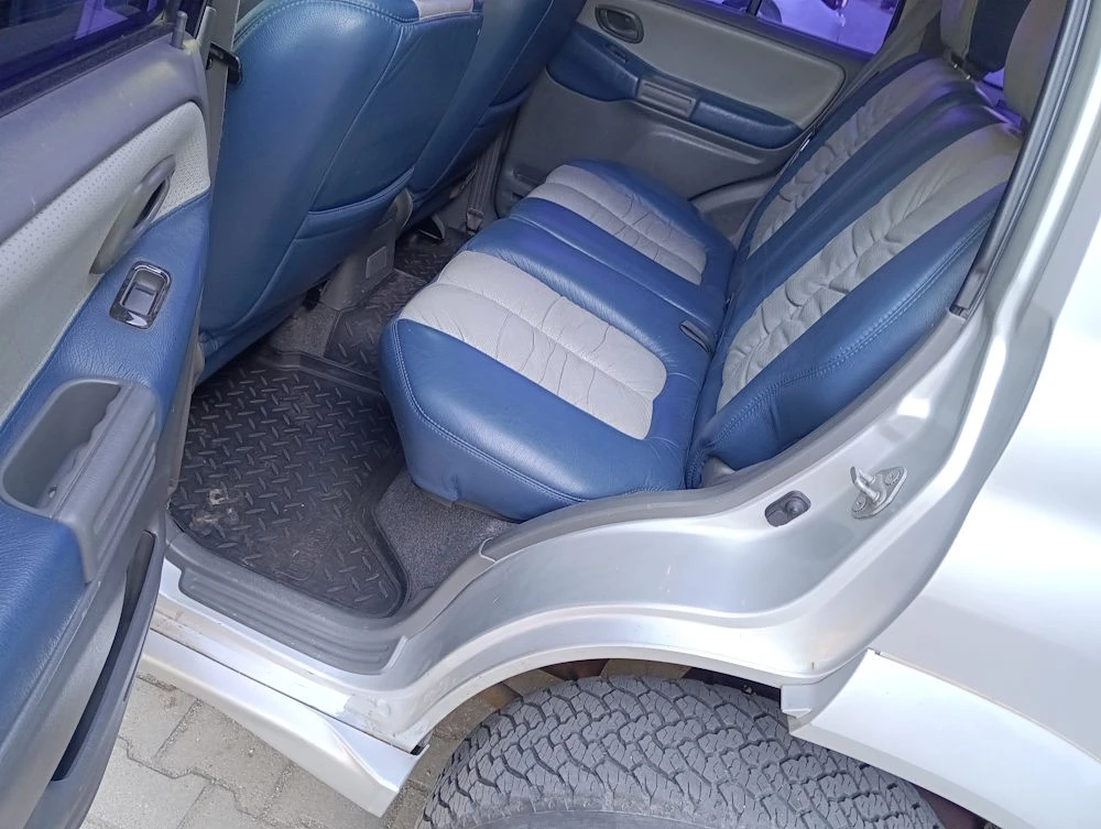 Suzuki Grand vitara 2.5 V6 ГИ без ръжди, снимка 11 - Автомобили и джипове - 55579627