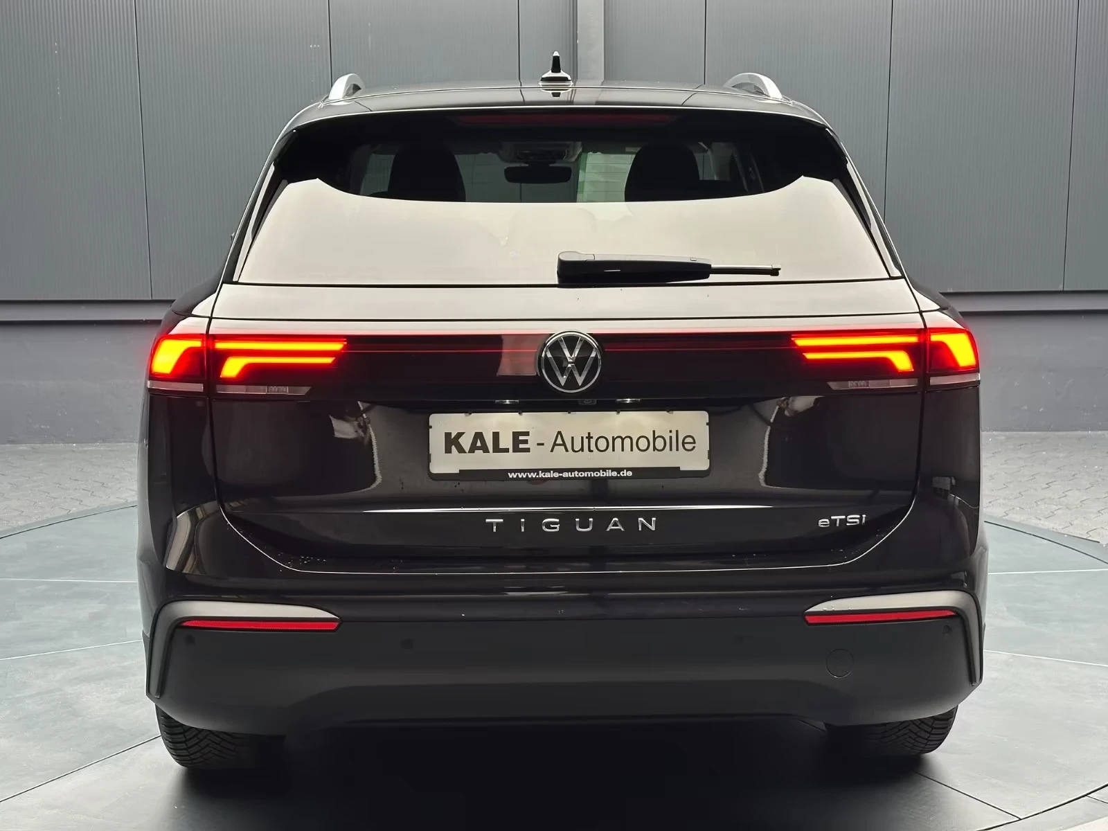 VW Tiguan 1.5 eTSI DSG Life * Design-Paket* 18Zoll* IQ, снимка 2 - Автомобили и джипове - 55679084
