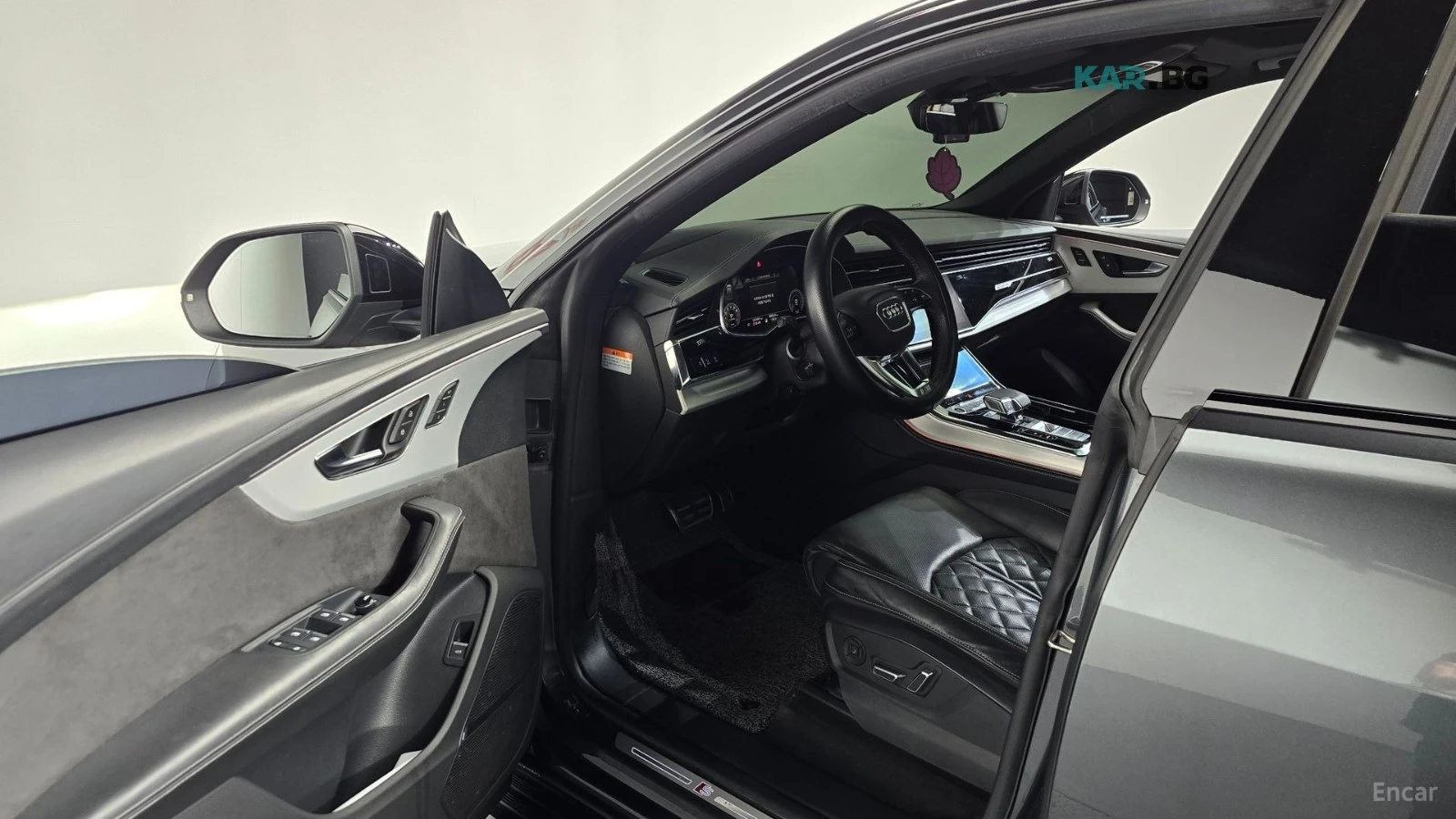 Audi Q8 55TFSI/QUATTRO/PREMIUM/DRIVE-ASSISTS, снимка 9 - Автомобили и джипове - 55728771