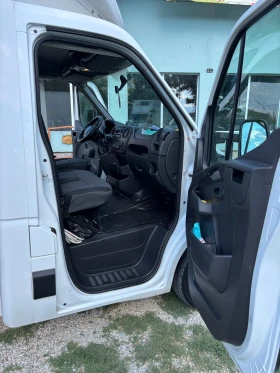 Renault Master КАТО НОВ, снимка 3
