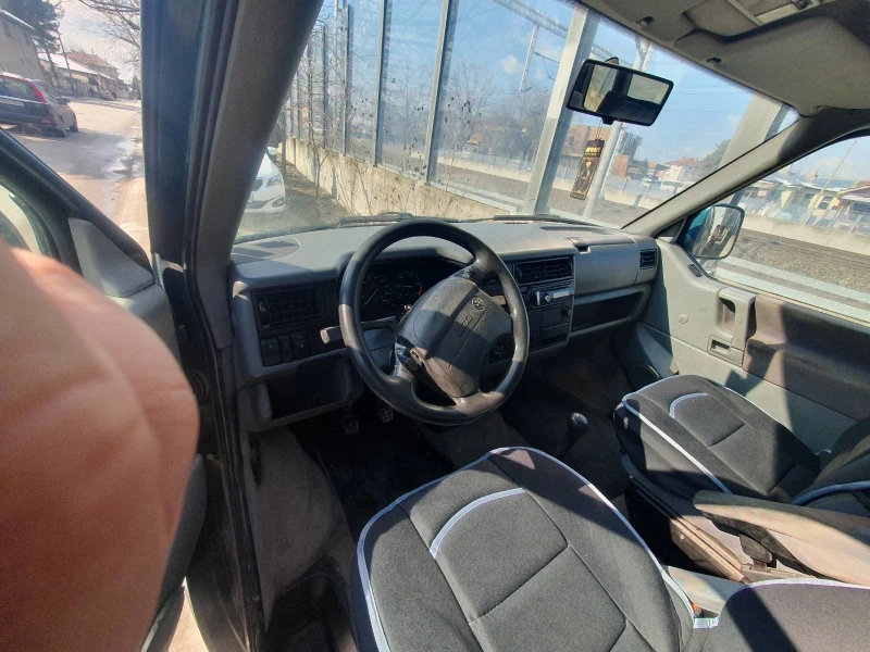 VW Transporter, снимка 12 - Бусове и автобуси - 49389311