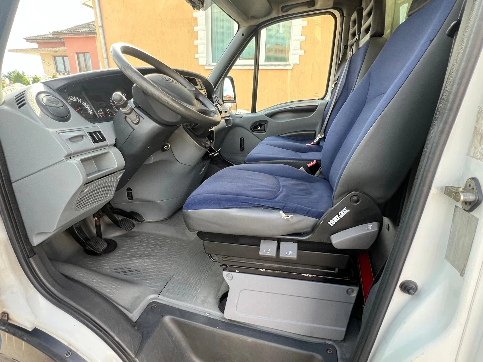Iveco 35c13 Хладилен 220V, снимка 10 - Бусове и автобуси - 54948200