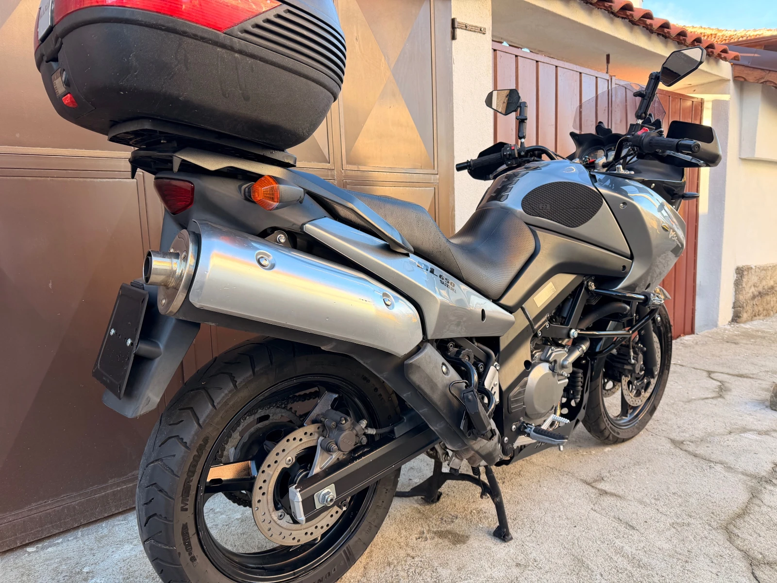 Suzuki V-strom 650 - изображение 3