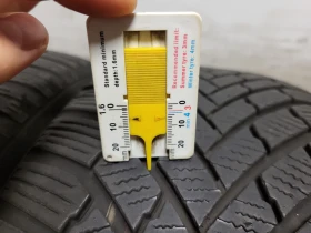 Гуми Зимни 225/50R17, снимка 5 - Гуми и джанти - 52919849