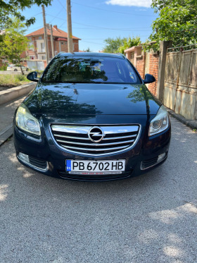 Opel Insignia 2.0, снимка 1 - Автомобили и джипове - 45595488