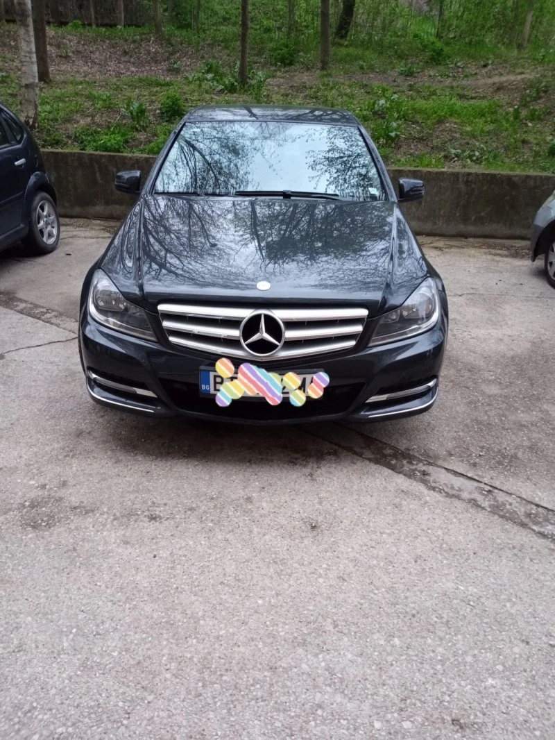 Mercedes-Benz C 220 Фейслифт, снимка 1 - Автомобили и джипове - 49504845