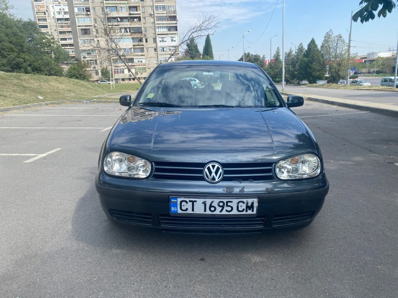 VW Golf 1.6, снимка 2 - Автомобили и джипове - 47554052