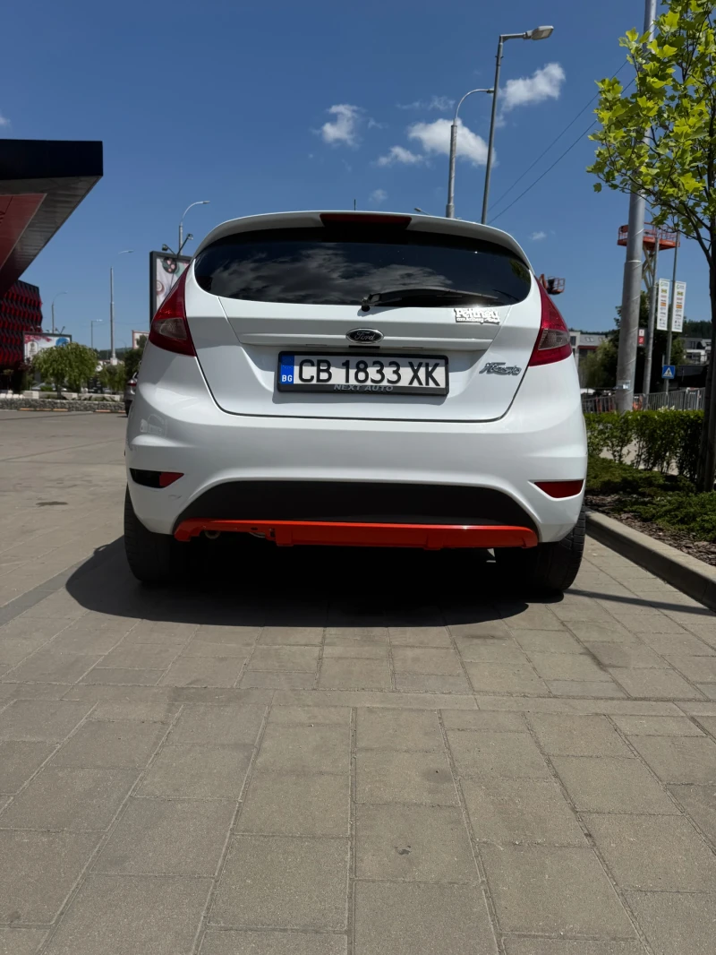 Ford Fiesta 1.2 126000!!!, снимка 8 - Автомобили и джипове - 52438281