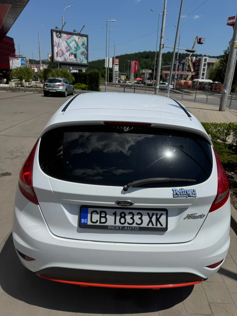 Ford Fiesta 1.2 126000!!!, снимка 6 - Автомобили и джипове - 52438281