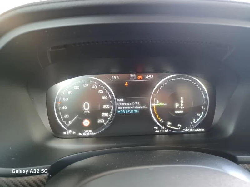 Volvo S90 R-DESIGN/392HP/MEMO/B&W/360/AHK/HUD/NAVI/323g, снимка 9 - Автомобили и джипове - 51723529