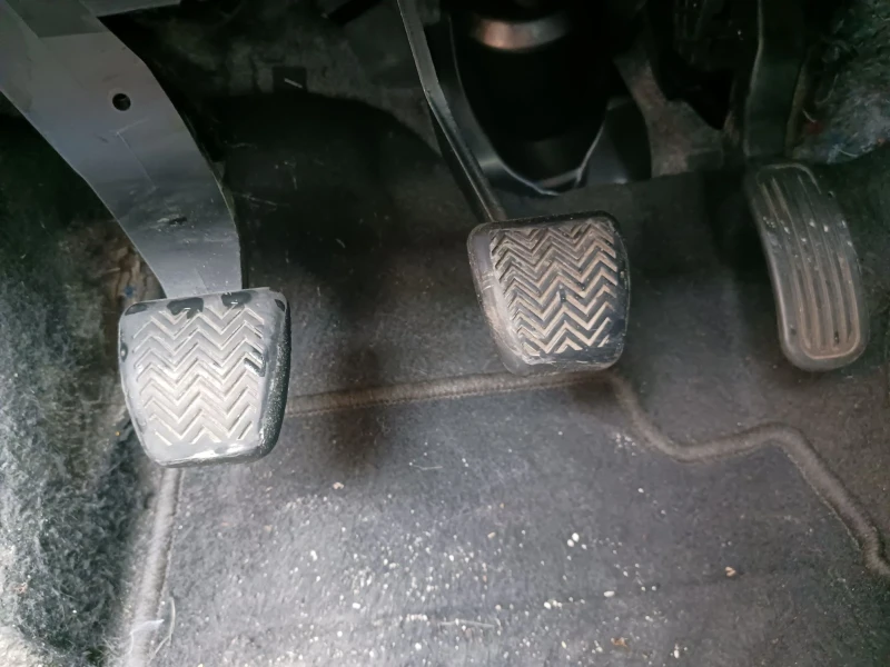 Toyota Yaris 1.5 Chia, снимка 7 - Автомобили и джипове - 52547316