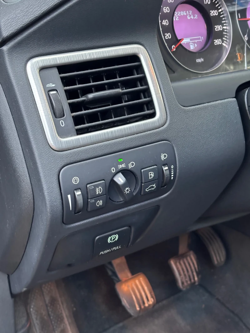 Volvo V70 2.0D 136к.с, снимка 6 - Автомобили и джипове - 52297469