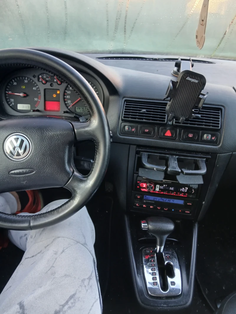 VW Golf 1.9 tdi 131k, снимка 6 - Автомобили и джипове - 53291924