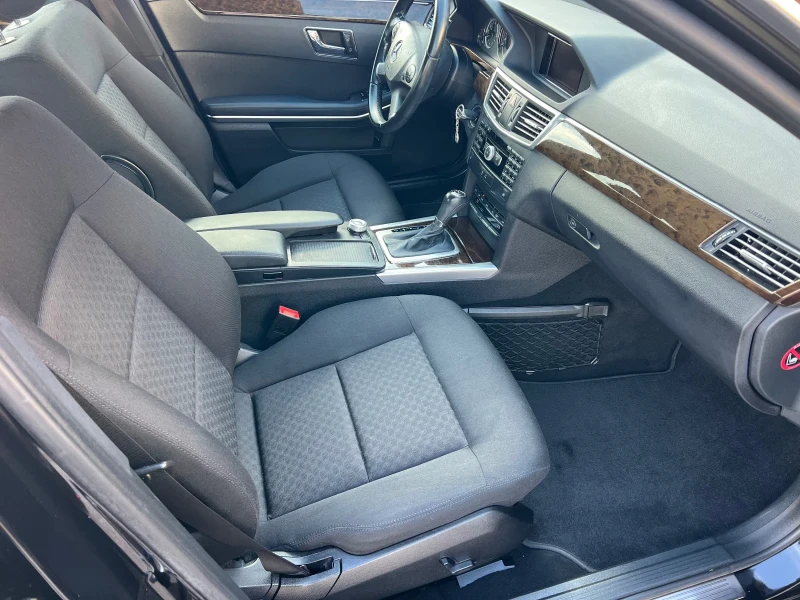Mercedes-Benz E 220 CDI* АВТОМАТИК* 100%км* СЕДАН* НАВИГАЦИЯ* ЛИЗИНГ, снимка 12 - Автомобили и джипове - 53392720