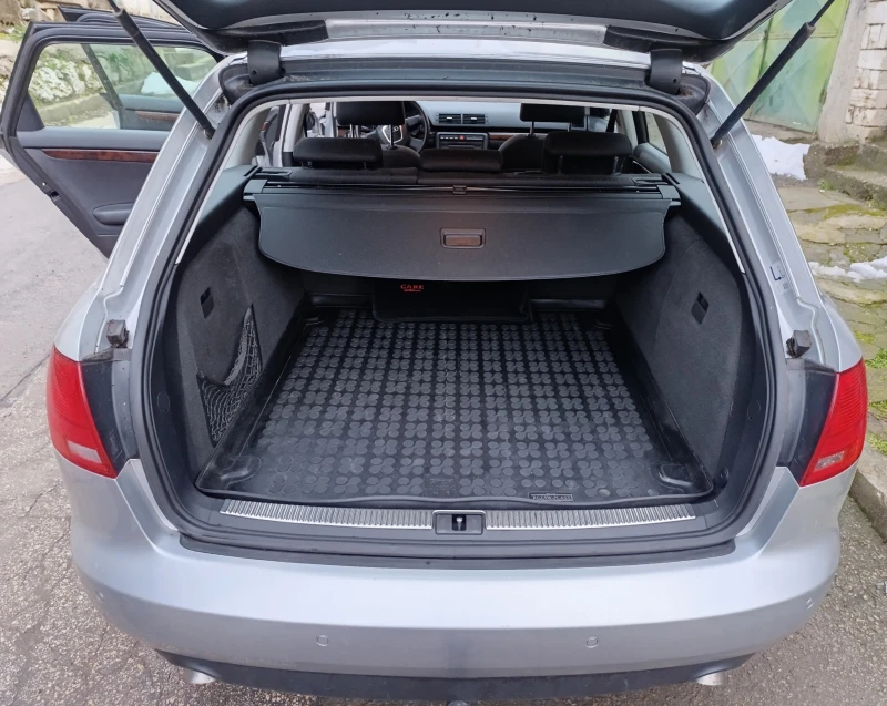 Audi A4 Avant 2.7 TDI V6 Multitronic, снимка 12 - Автомобили и джипове - 53460799