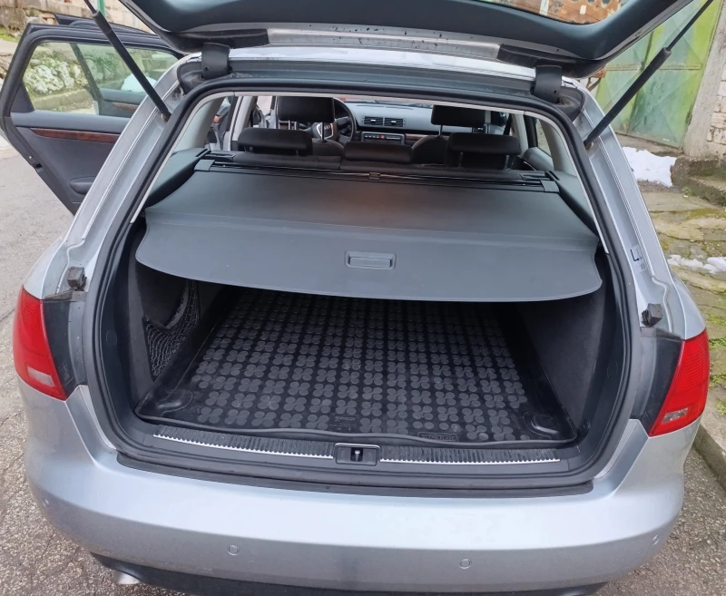 Audi A4 Avant 2.7 TDI V6 Multitronic, снимка 11 - Автомобили и джипове - 53460799