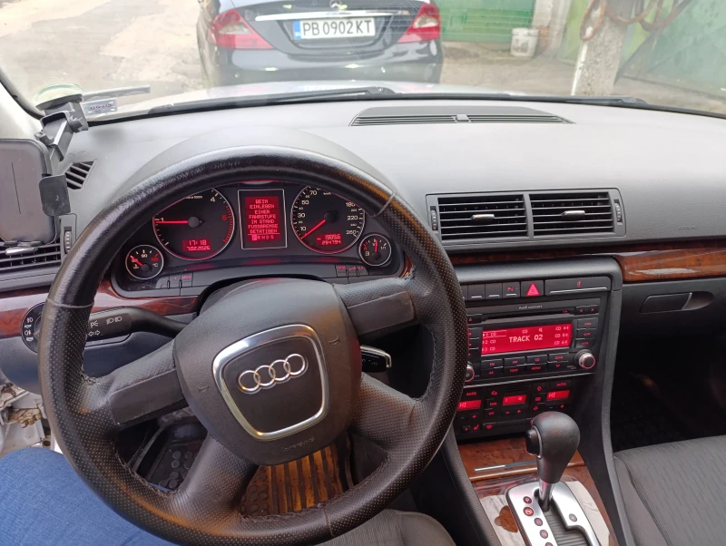 Audi A4 Avant 2.7 TDI V6 Multitronic, снимка 13 - Автомобили и джипове - 53460799