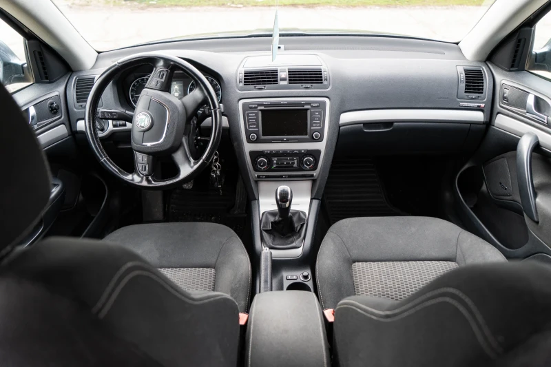 Skoda Octavia 1.6 TDI 4x4 105 к.с. FACELIFT, снимка 14 - Автомобили и джипове - 53480609